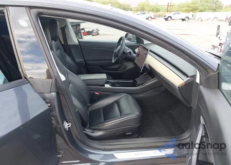 2020 Tesla Model 3 Standard Range Plus Rear-Wheel Drive/Standard Range Rear-Wheel Drive from USA, damaged, VIN 5YJ3E1EA6LF658076